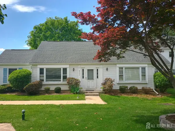 -640-A Yorkshire Lane, Monroe, NJ 08831