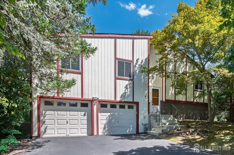 -4 Donner Court, Monmouth Junction, NJ 08852 - #2