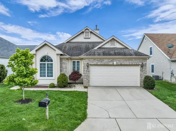 -6 York Court, Monroe, NJ 08831
