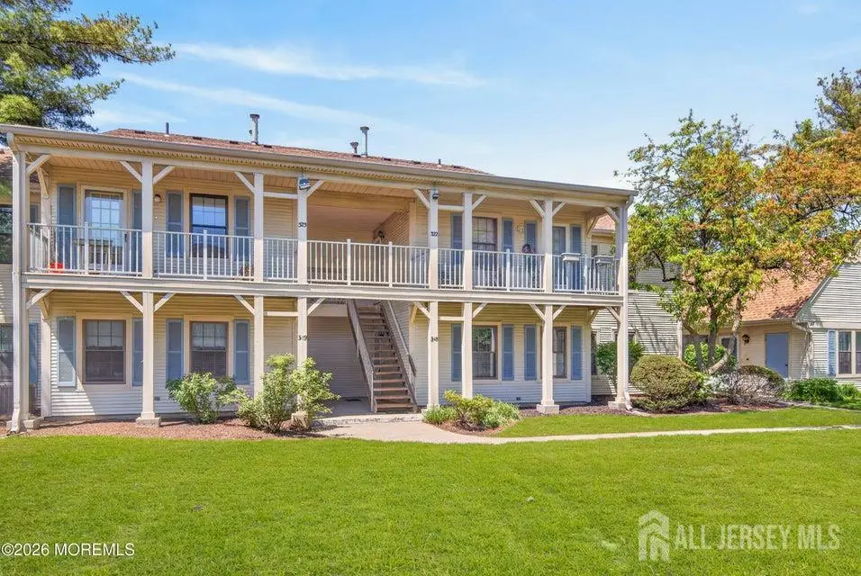 -318 Wycoff Way W, East Brunswick, NJ 08816 - #1
