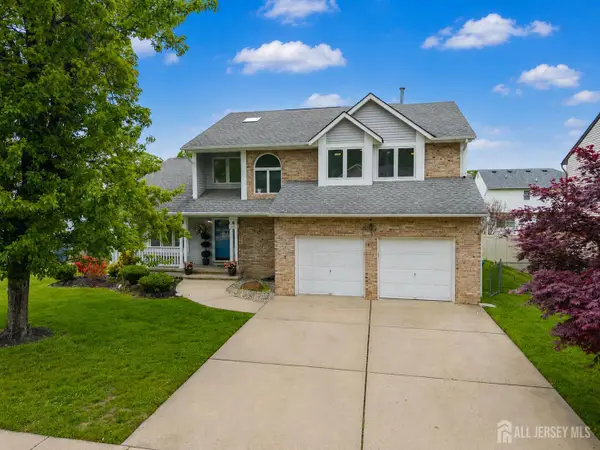 -36 Lynn Court, North Brunswick, NJ 08902