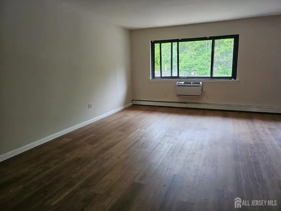 -401 22 Highway #B 41G, North Plainfield, NJ 07060 - #3