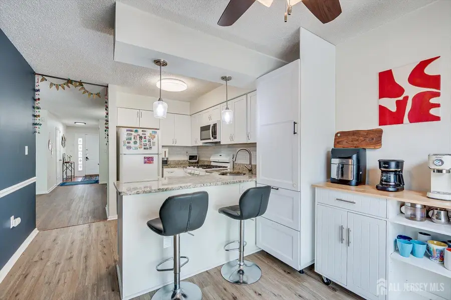 -216 Amethyst Way #313, Franklin Park, NJ 08823 - #3