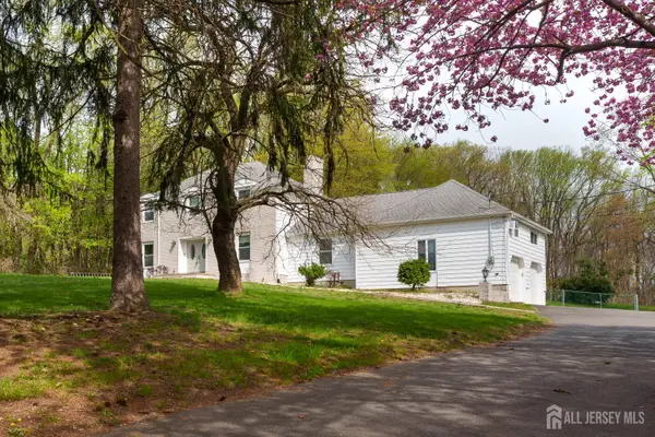 -304 Schoolhouse Road, Monroe, NJ 08831