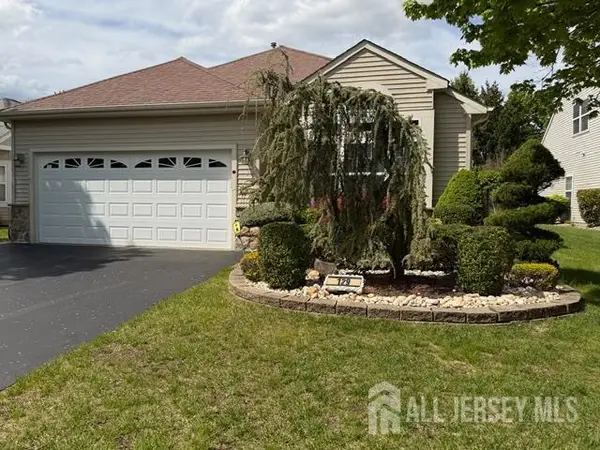 -129 Valencia Drive, Monroe, NJ 08831
