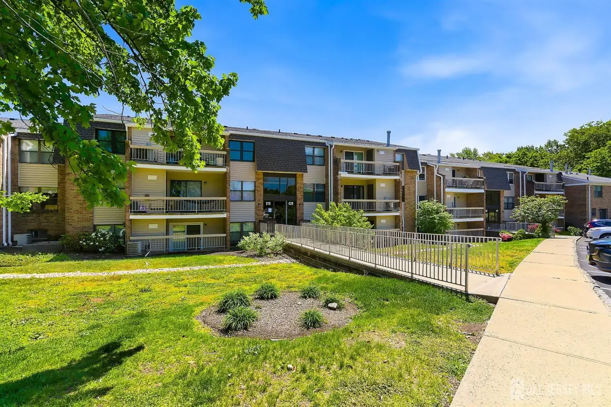 -324 Sharon Garden Court, Woodbridge, NJ 07095 - #1