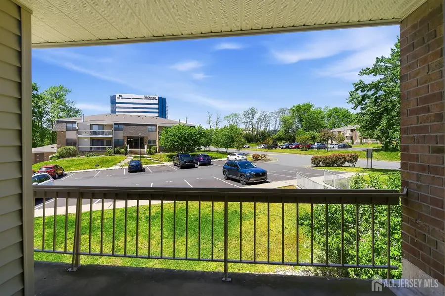 -324 Sharon Garden Court, Woodbridge, NJ 07095 - #2