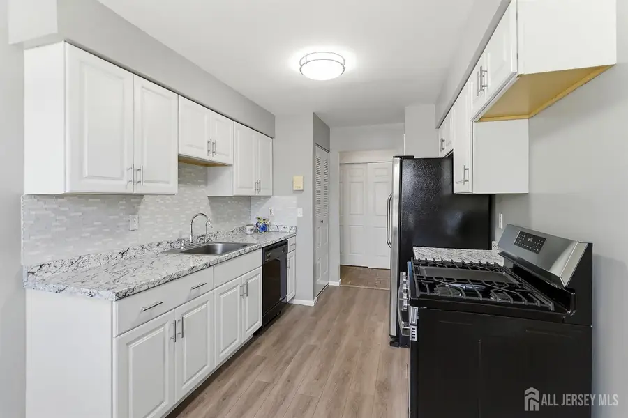-324 Sharon Garden Court, Woodbridge, NJ 07095 - #3