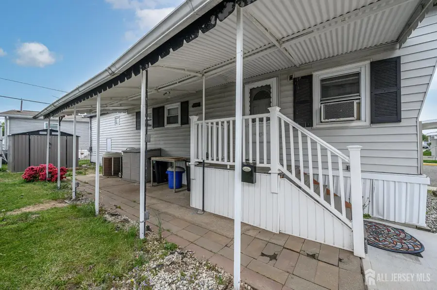 -1501 Roosevelt Avenue, Carteret, NJ 07008 - #3