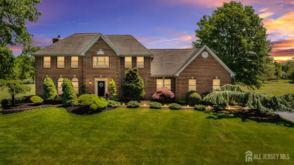 -11 Windmill Court, Plainsboro, NJ 08536