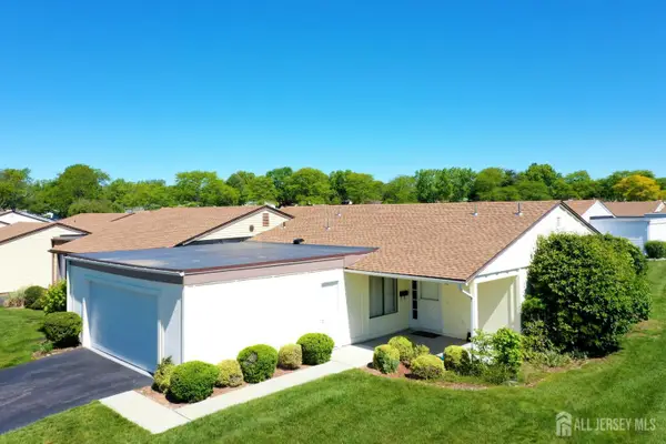 -9-c Aspen Plaza, Monroe, NJ 08831