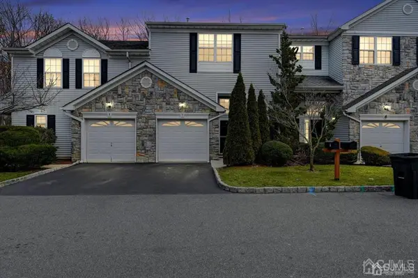 -7 Harbor Bay Circle #349, Old Bridge, NJ 08879