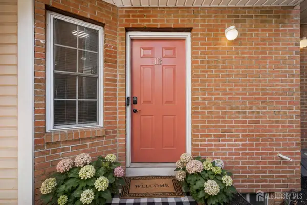 -113 Adamecs Way, South Amboy, NJ 08879