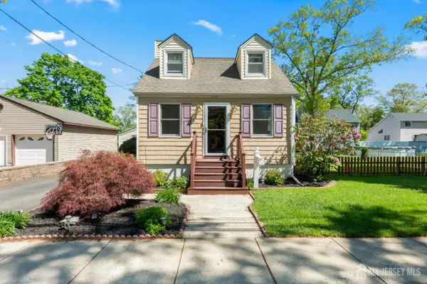 -241 Fernhead Avenue, Monroe, NJ 08831