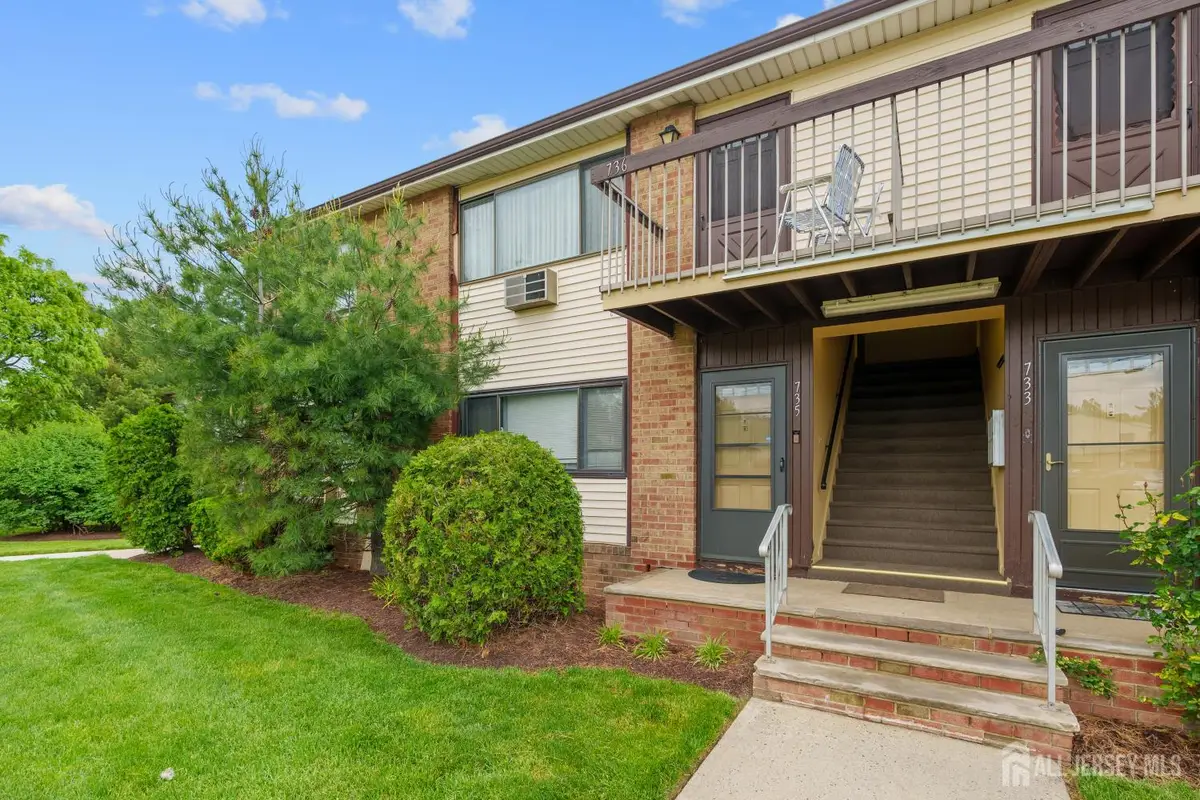 -735 Cricket Lane, Woodbridge, NJ 07095 - #1