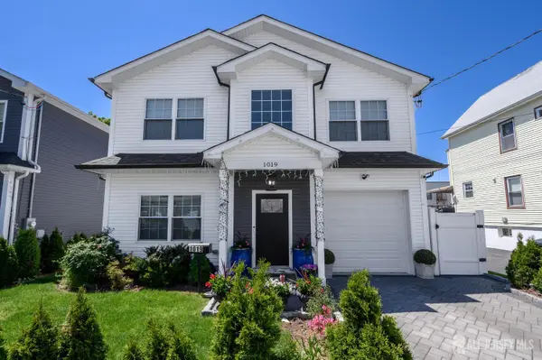 -1019 Bishop Evans Way, Linden, NJ 07036