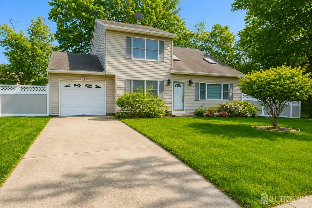 -9 Sycamore Lane, Piscataway, NJ 08854 - #1