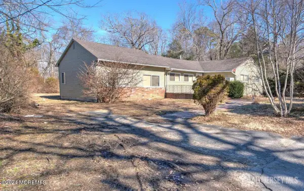-192 W 5th Street, Howell, NJ 07731