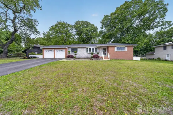 -16 Dusko Drive, Parlin, NJ 08859