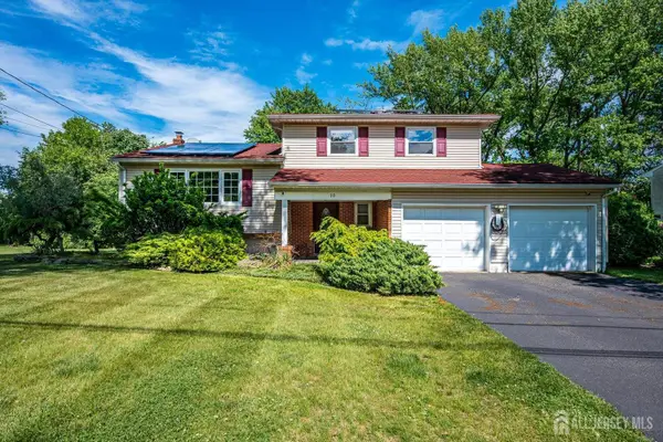 -10 Falcon Drive, Edison, NJ 08820