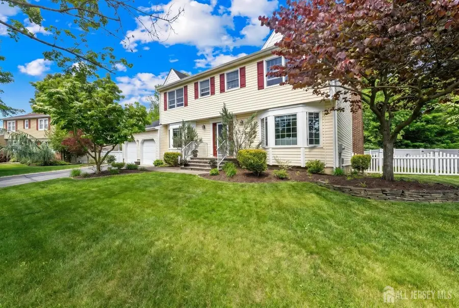 -23 Rochelle Drive, Kendall Park, NJ 08824 - #2