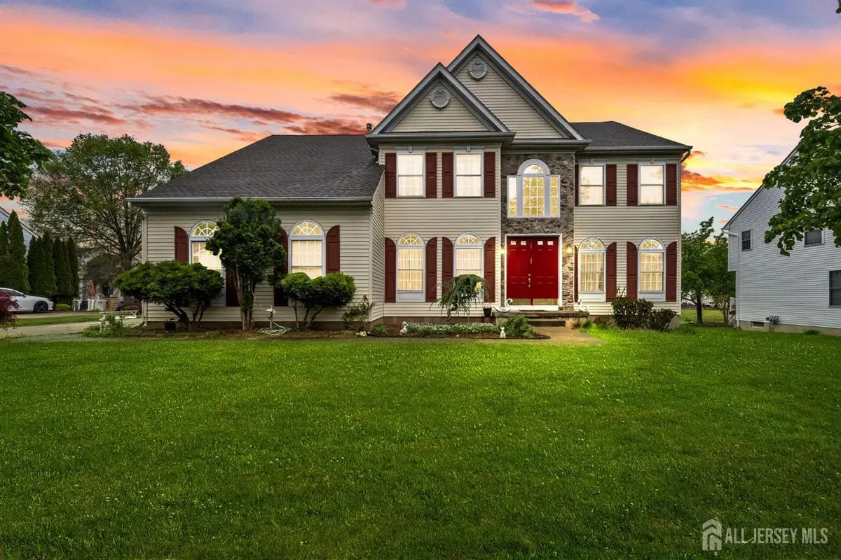 -10 Julie Court, Franklin Park, NJ 08873 - #1