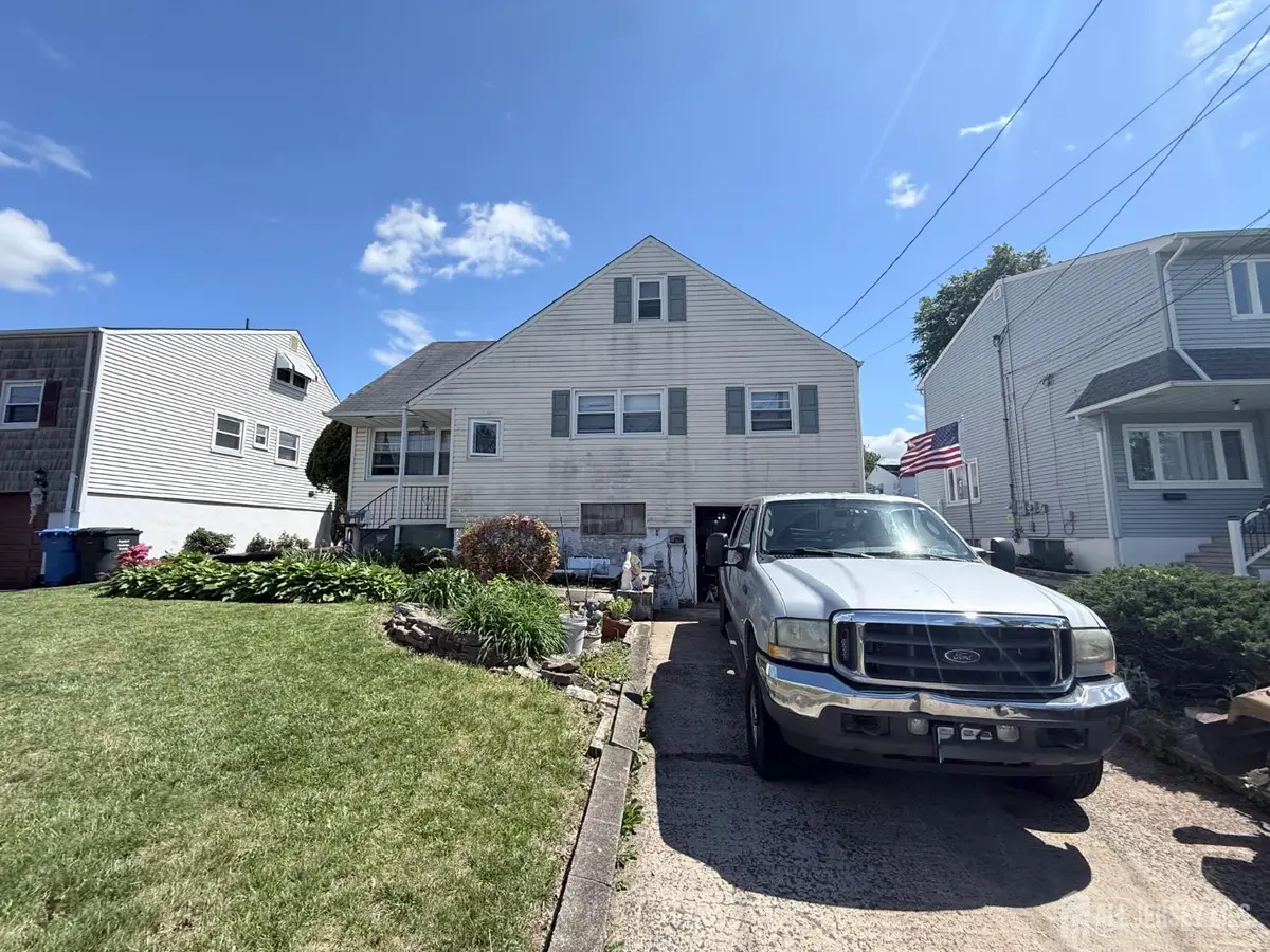 -18 Brandywine Road, Fords, NJ 08863 - #1