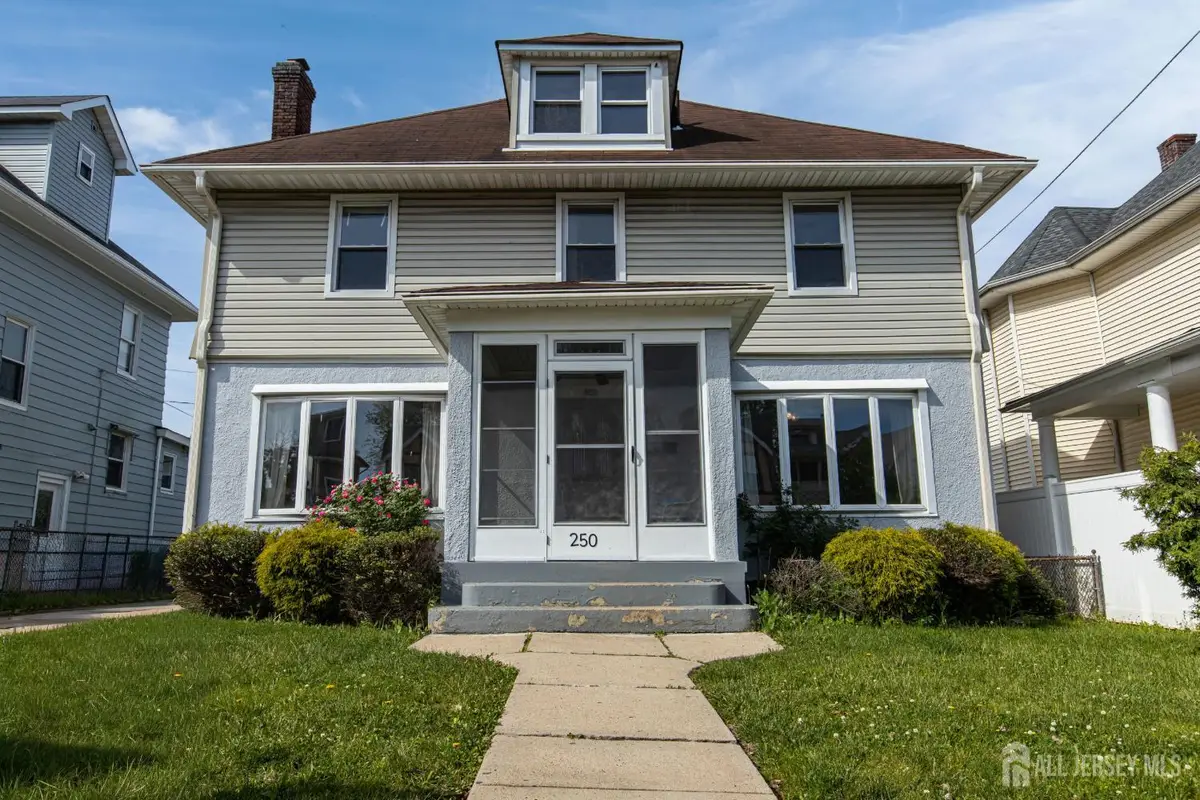 -250 Powers Street, New Brunswick, NJ 08091 - #1