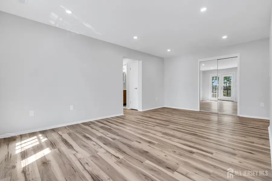 -812 Green Hollow Drive, Iselin, NJ 08830 - #3