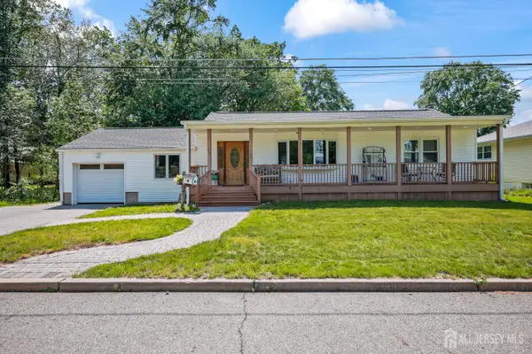 -55 Wyoming Avenue, Spotswood, NJ 08884