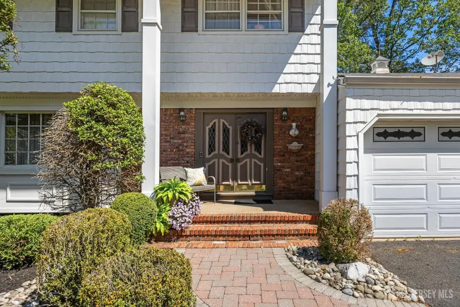 -54 Eileen Way, Edison, NJ 08837 - #2