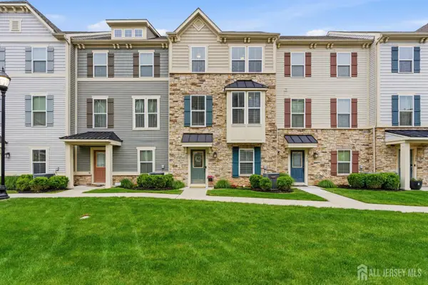 -706 Bayside Court, South Amboy, NJ 08879