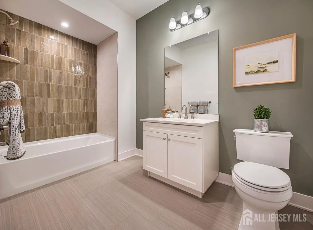 -12 Park Avenue, North Brunswick, NJ 08902 - #1
