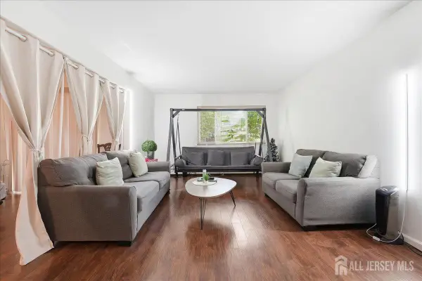-18 Lake Avenue #8A, East Brunswick, NJ 08816