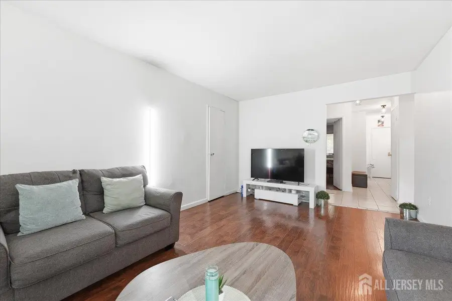 -18 Lake Avenue #8A, East Brunswick, NJ 08816 - #3