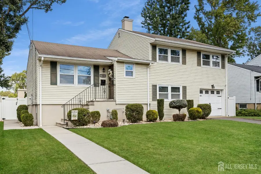 -16 Neptune Place, Colonia, NJ 07067 - #2