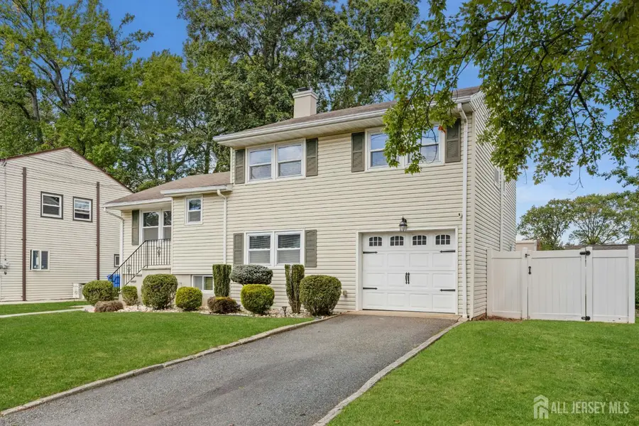 -16 Neptune Place, Colonia, NJ 07067 - #3