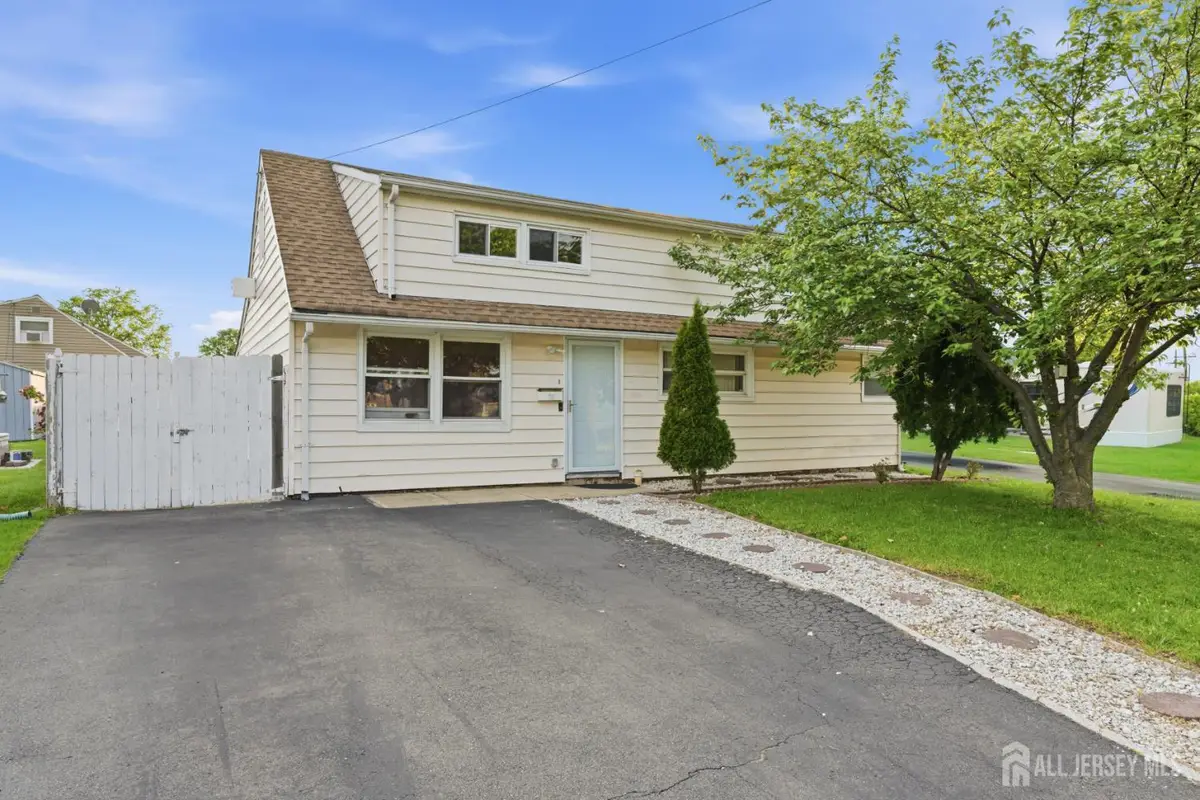 -35 Coolidge Avenue, Carteret, NJ 07008 - #1