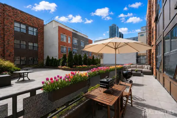 -187 Warren Street #211, Jersey City, NJ 07302