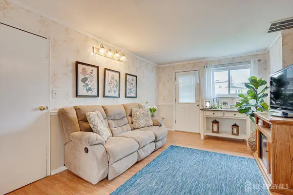 -26 Stima Avenue, Carteret, NJ 07008