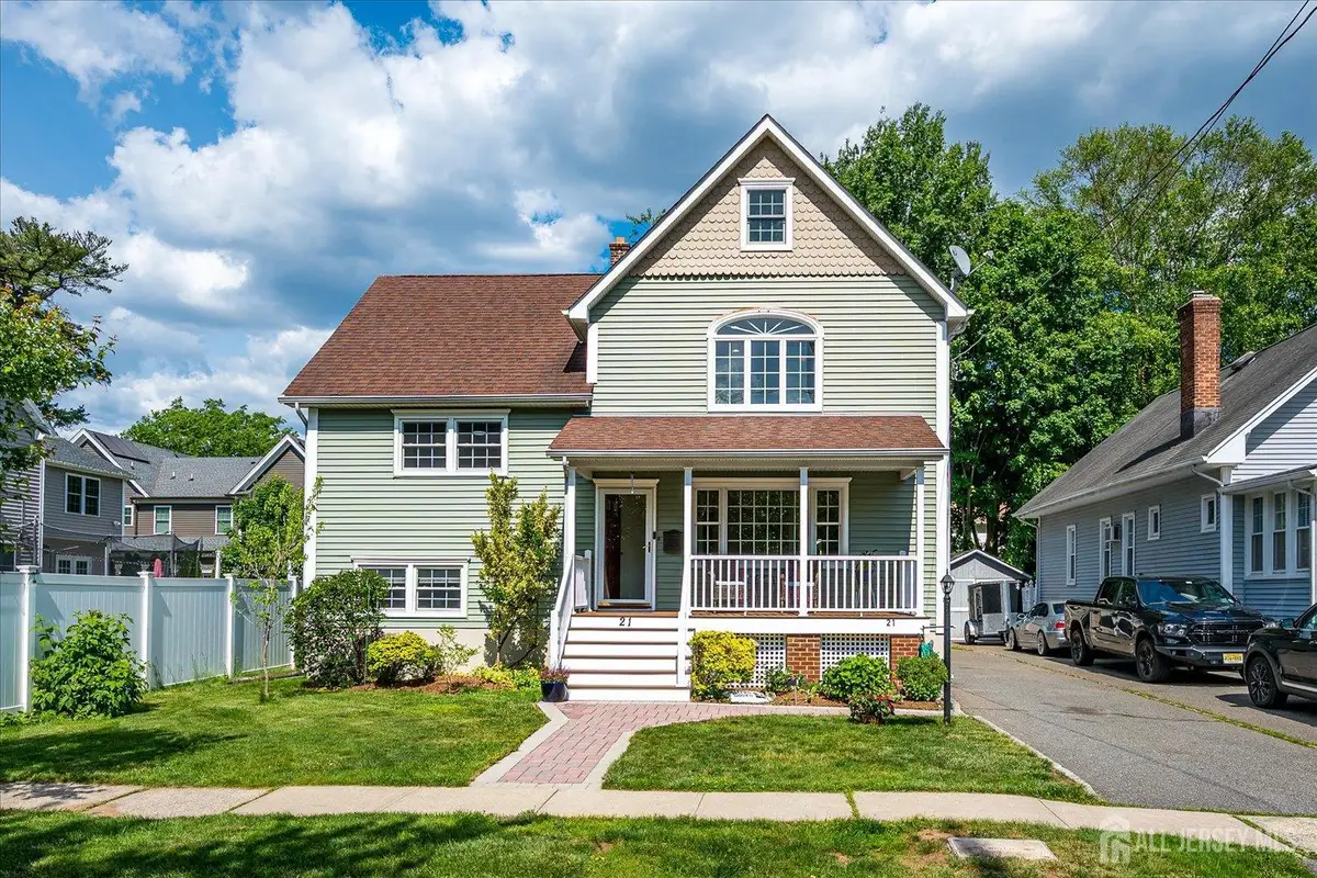 -21 Thomas Street, Metuchen, NJ 08840 - #1