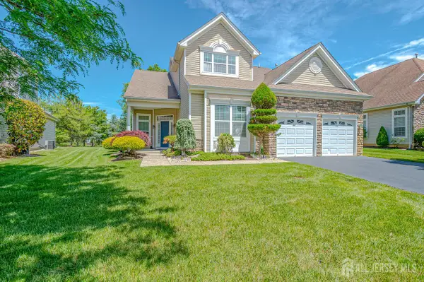 -9 Monarch Road, Monroe, NJ 08831