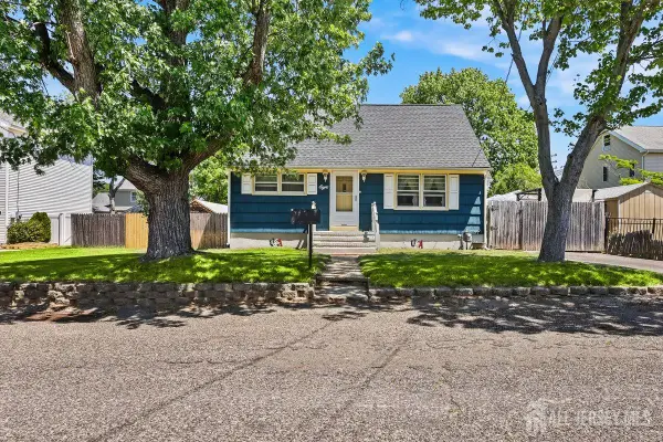-8 N Chestnut Street, Hazlet, NJ 07730