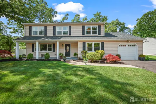 -12 Mcfadden Drive, Monroe, NJ 08831