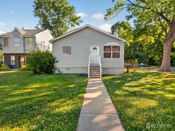 -444 Hunt Avenue, Trenton, NJ 08610