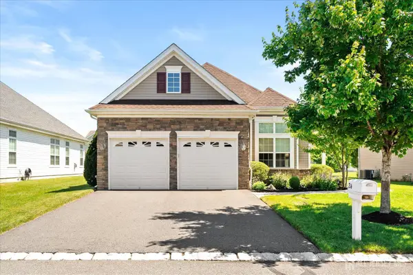 -24 Ravenslake Road, Monroe, NJ 08831