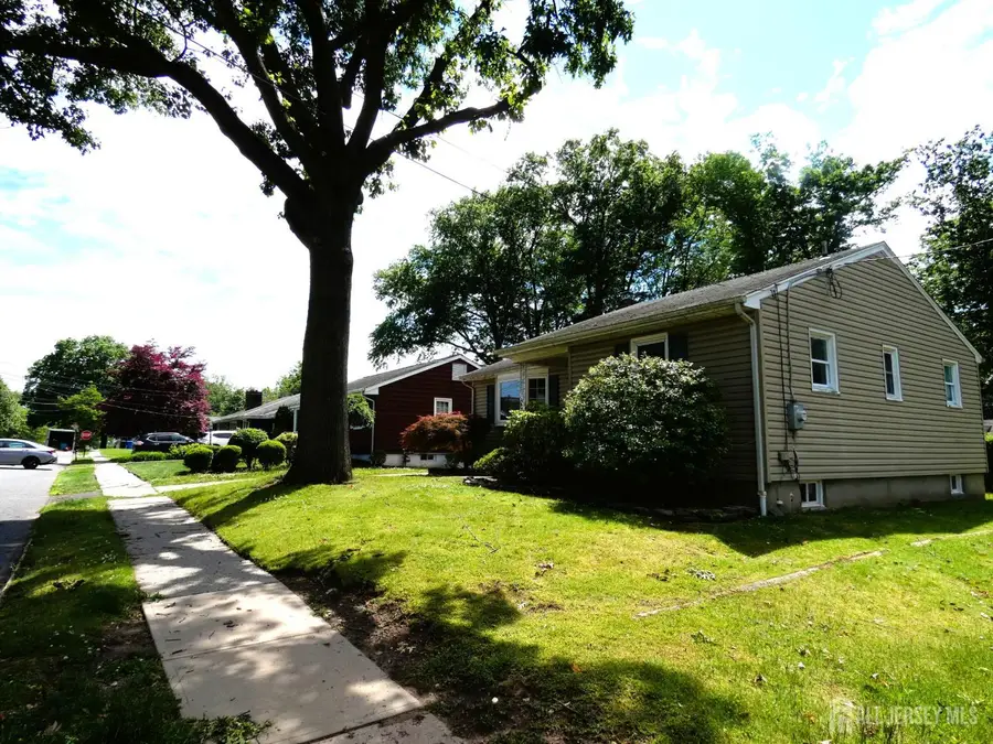-633 S Lincoln Avenue S, Woodbridge, NJ 07095 - #2