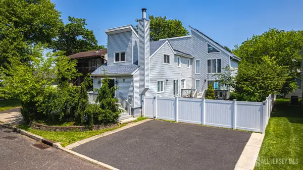 -76 Woodland Drive, Keyport, NJ 07735