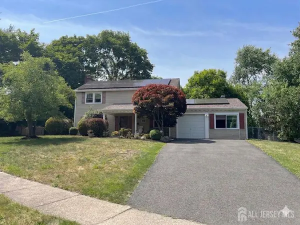 -16 Neptune Court, Franklin Twsp, NJ 08873