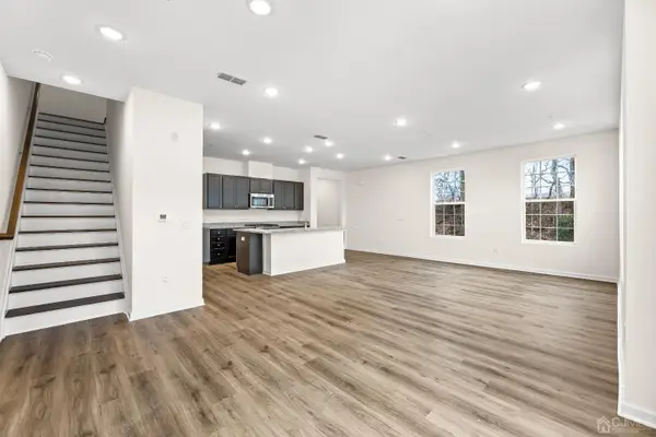 -86 Depot Way, Dunellen, NJ 08812